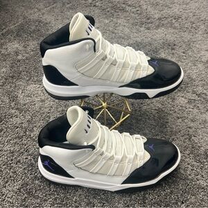 Jordan Max Aura Shoes Men’s Size 11.5 Concord White Black AQ9084-121 Nike